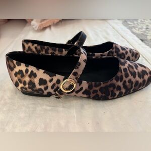 Gap leopard print ballet flats size 8